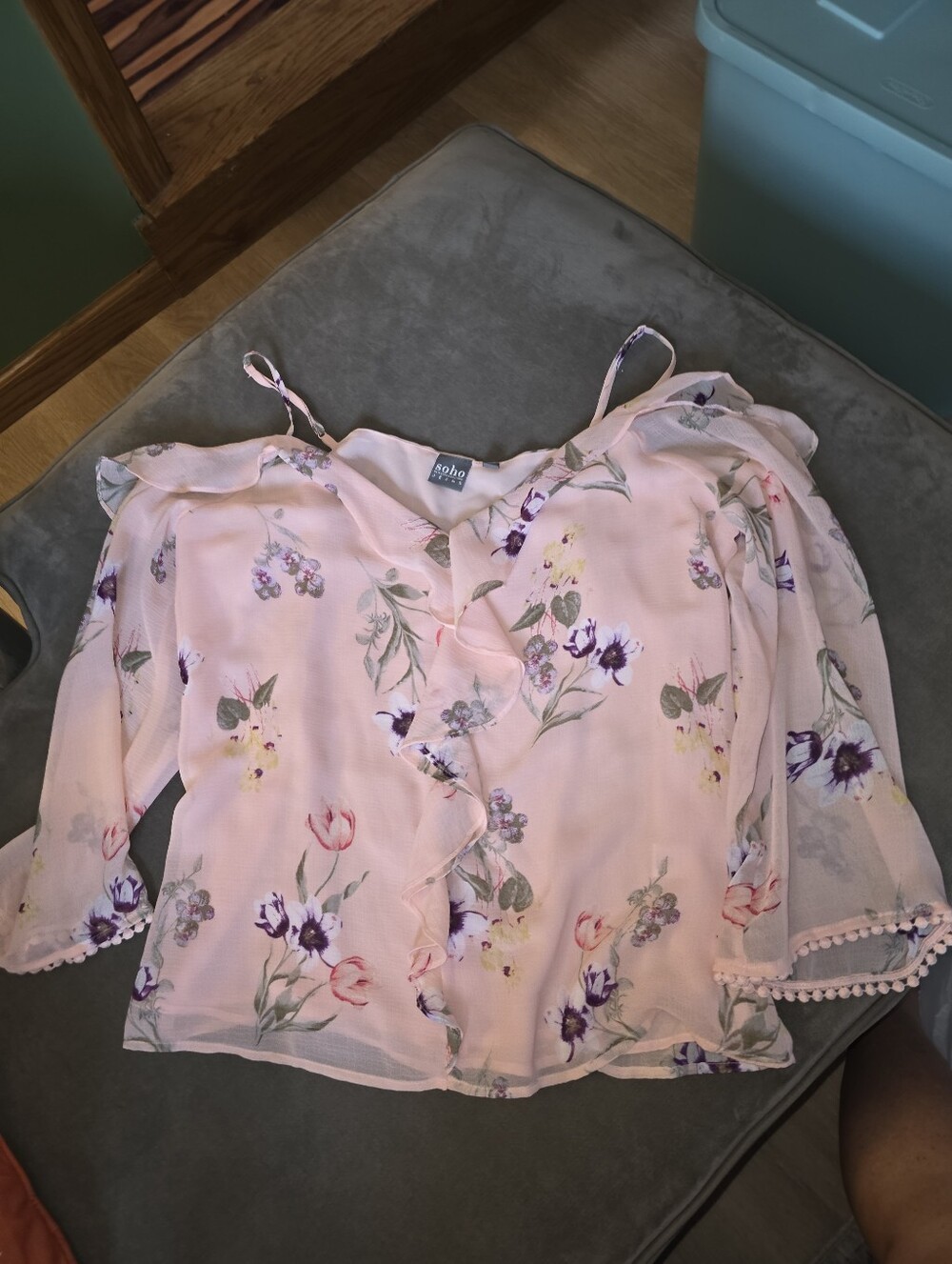 Boho-Inspired Pink Floral Ruffle Women’s Top